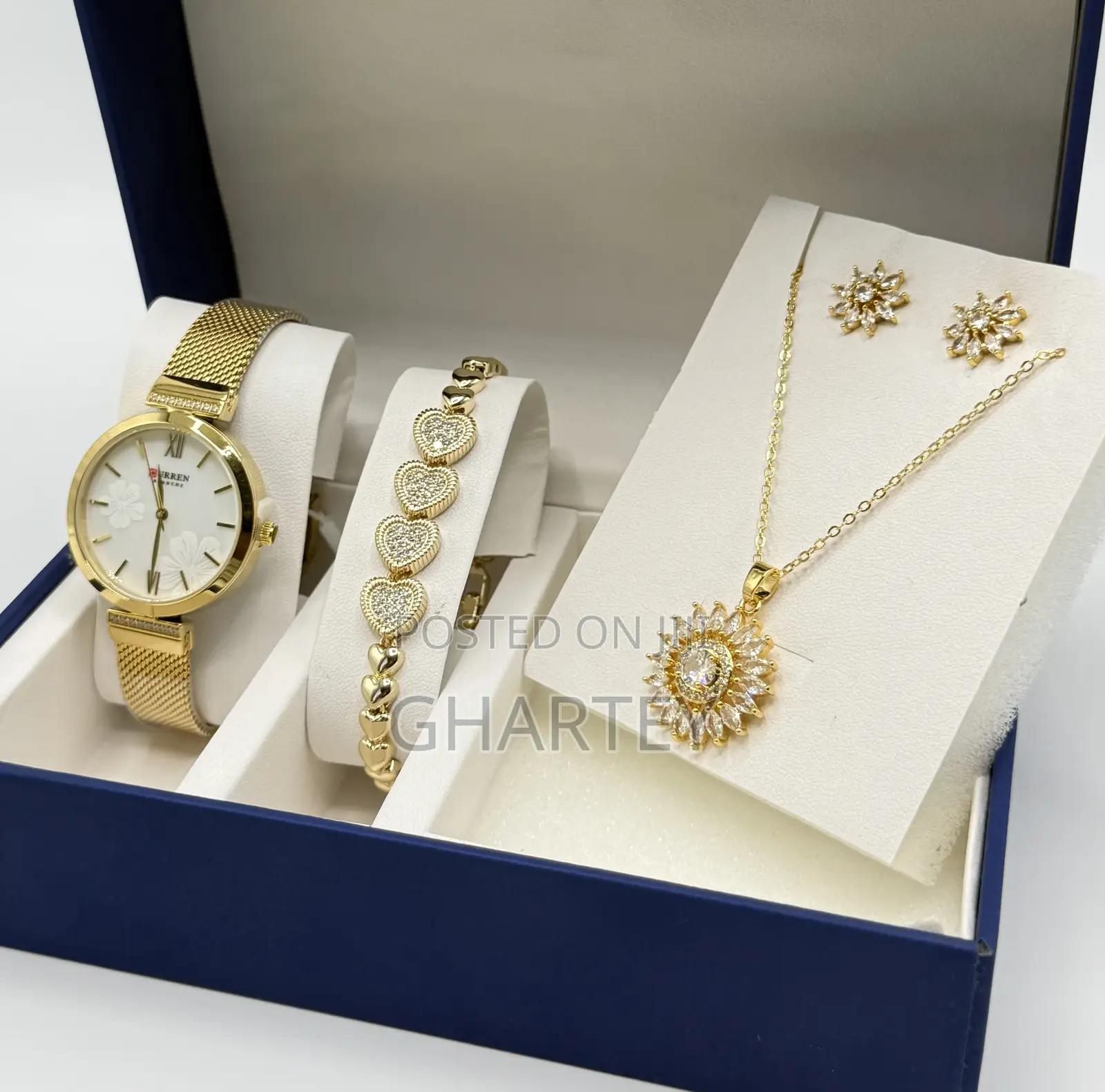 Luxury Ladies 4 Pieces Set A Perfect Gift Option For Her.