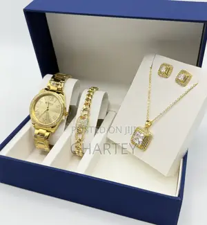 Luxury Ladies 4 Pieces Set A Perfect Gift Option For Her.