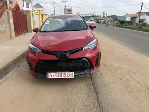 Toyota Corolla 2018 Red