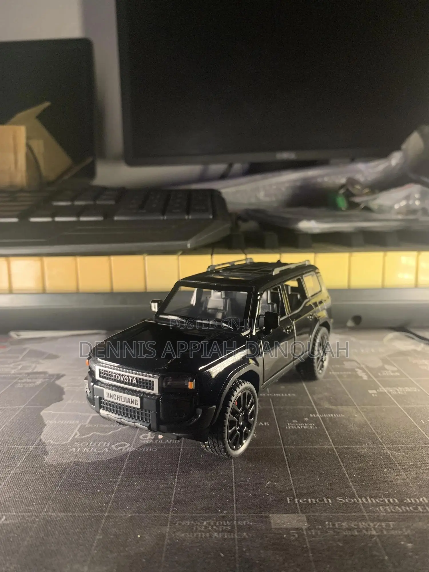 Toyota Land Cruiser Diecast Model