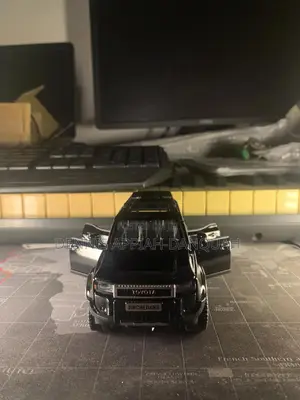 Toyota Land Cruiser Diecast Model