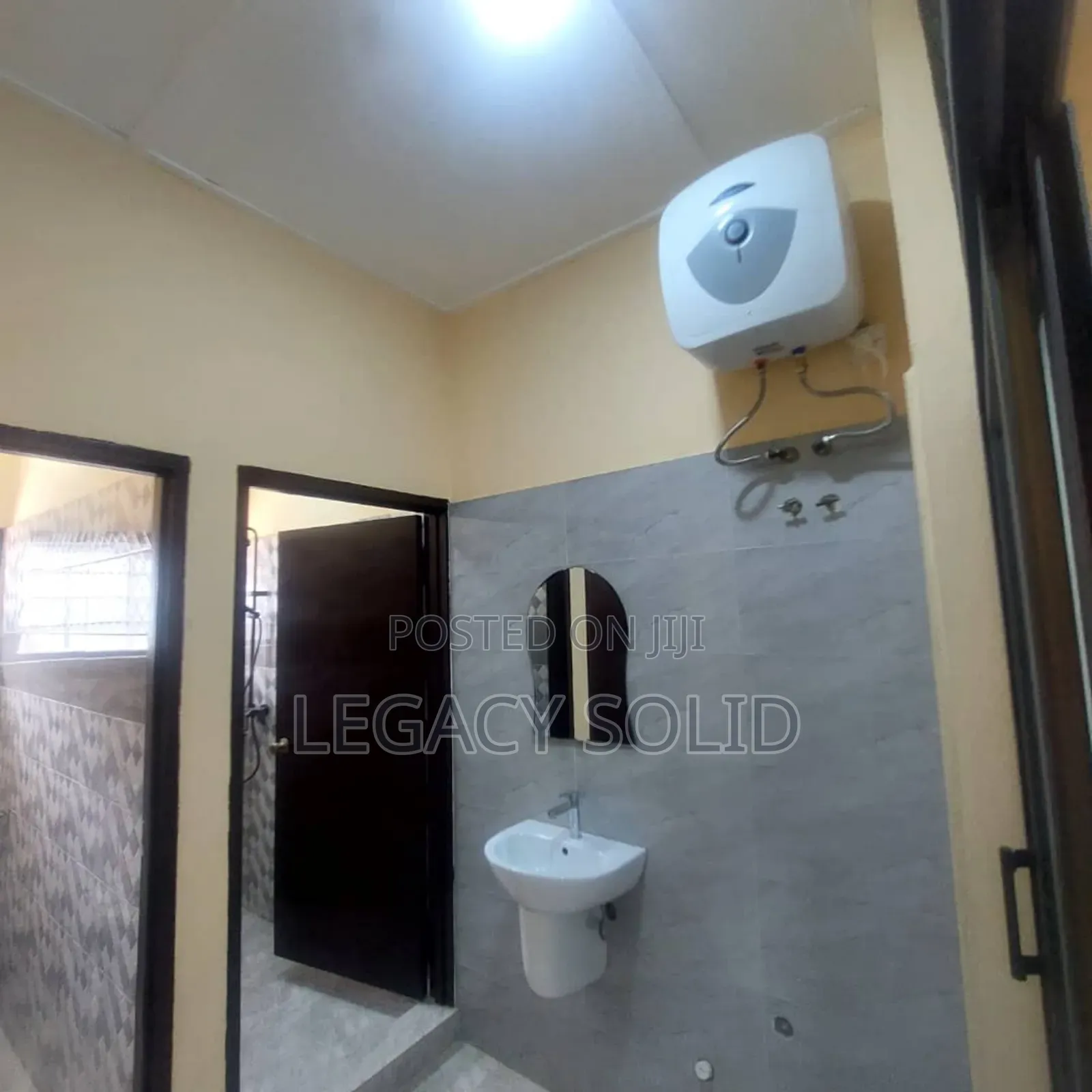 3bdrm House in Legacy Solid Real, Spintex for rent