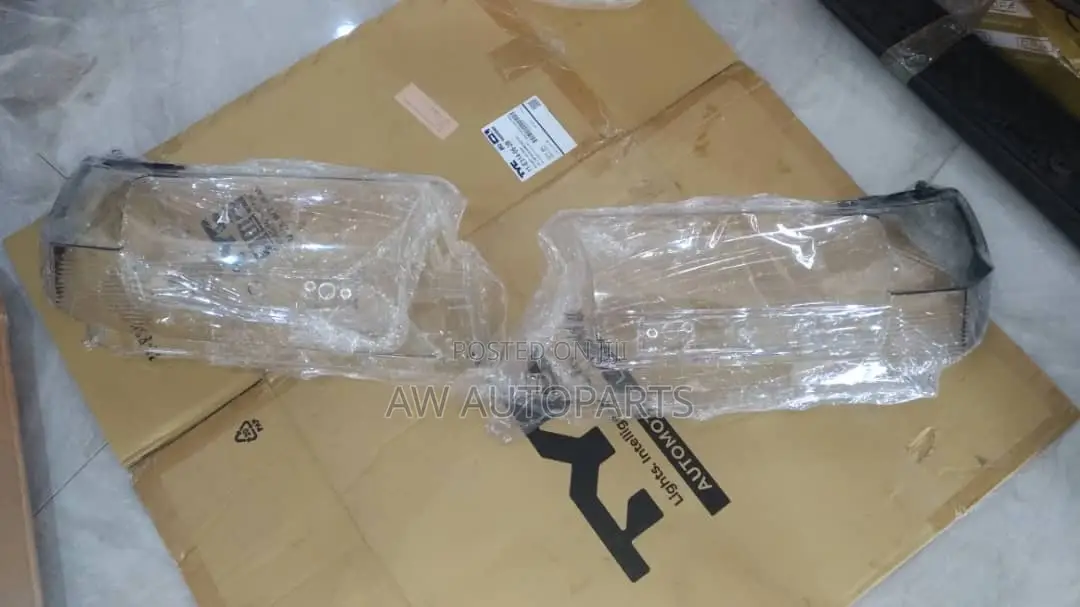 Toyota Landcruiser 2016-2021 Headlights Glass