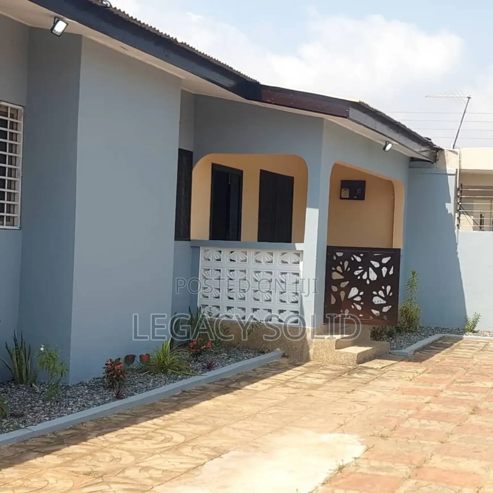 3bdrm House in Legacy Solid Real, Spintex for rent