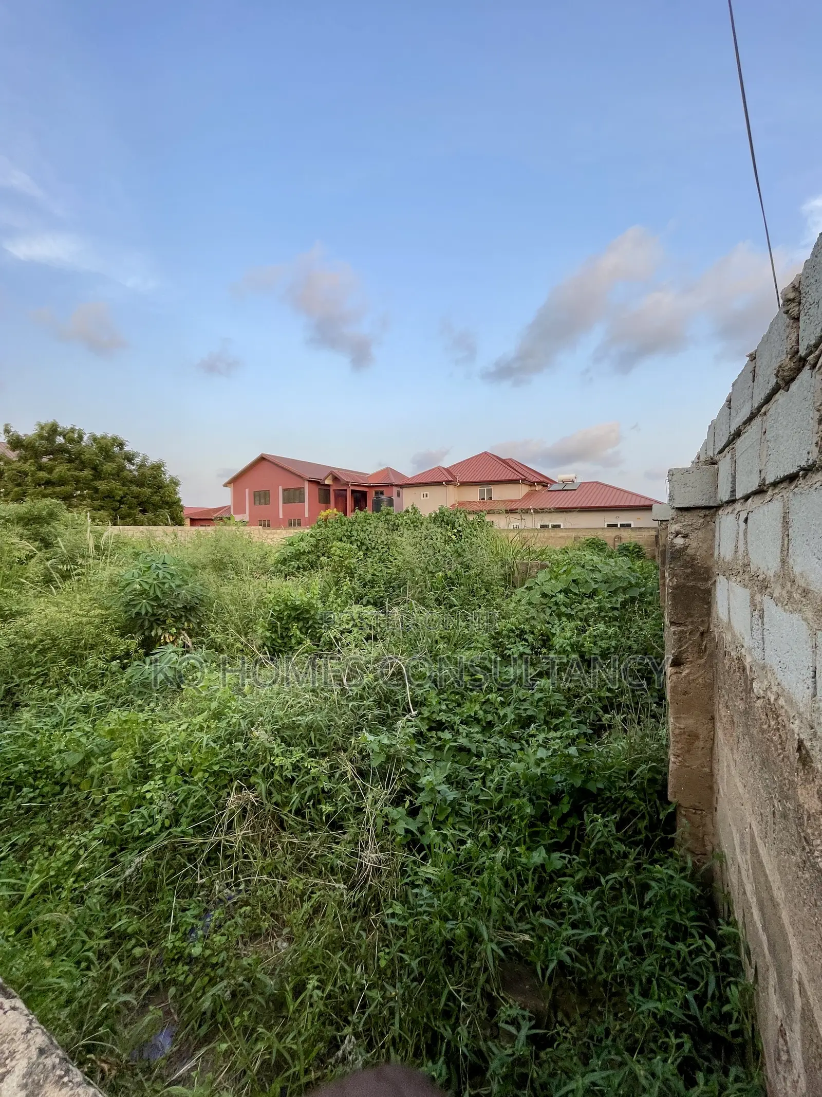 One Plot of Land for Sale at Lakeside