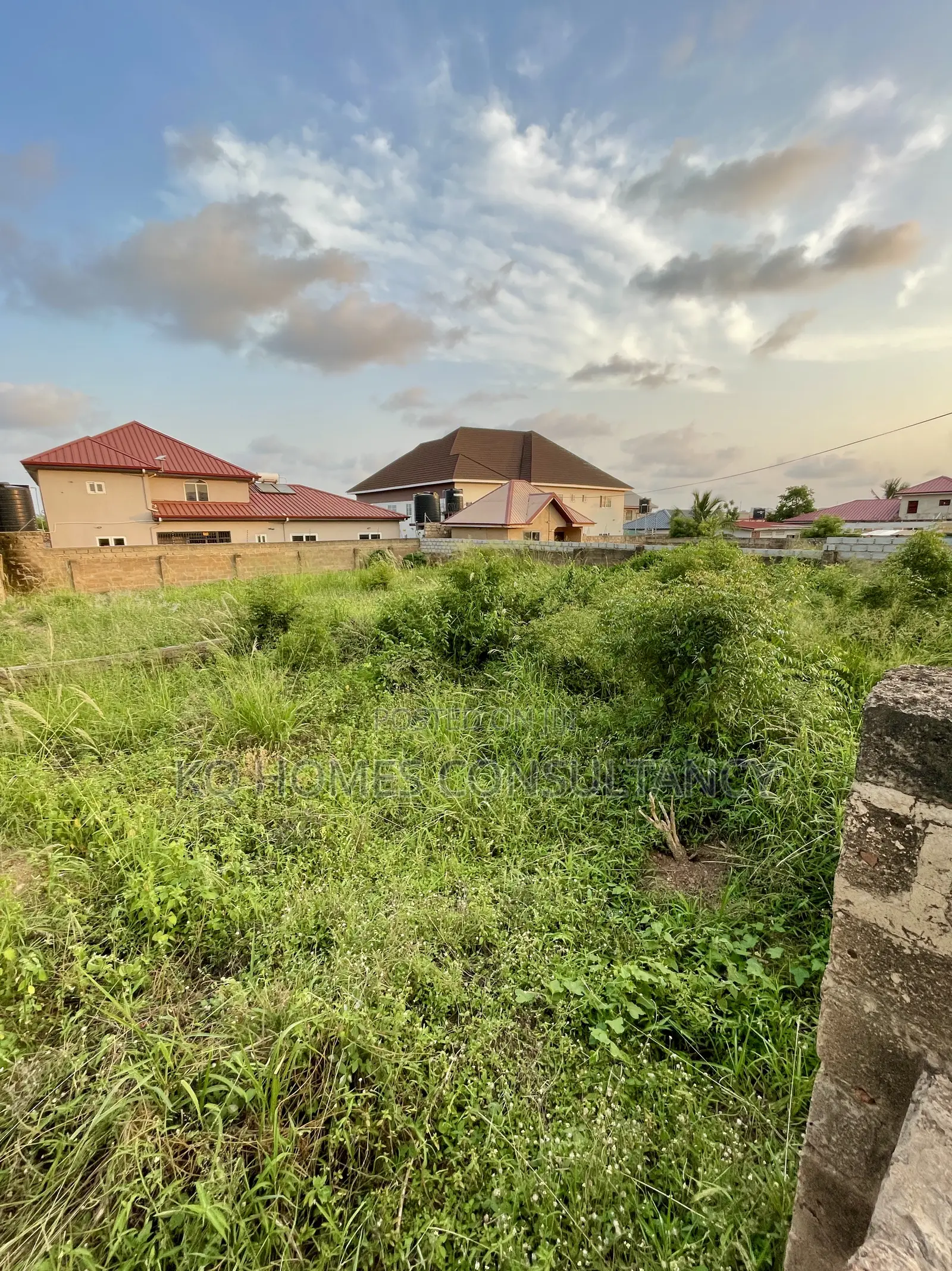 One Plot of Land for Sale at Lakeside