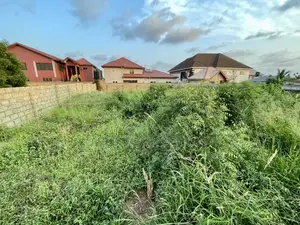 One Plot of Land for Sale at Lakeside