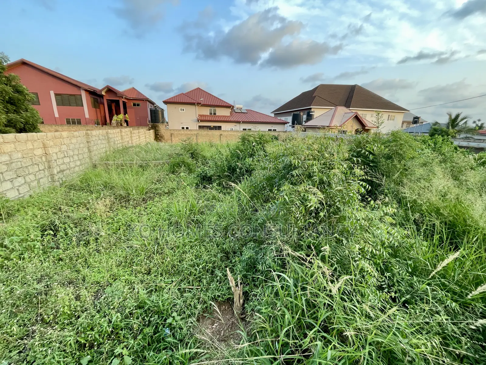 One Plot of Land for Sale at Lakeside