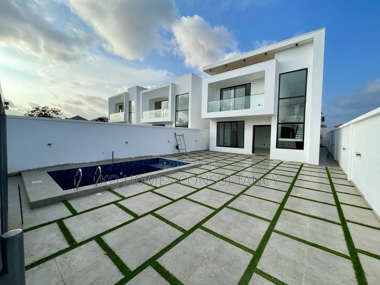 4bdrm House in Ashaley Botwe for sale