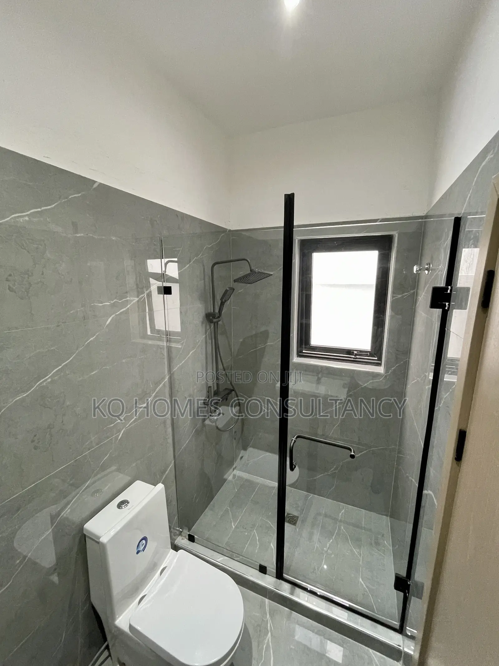 4bdrm House in Ashaley Botwe for sale