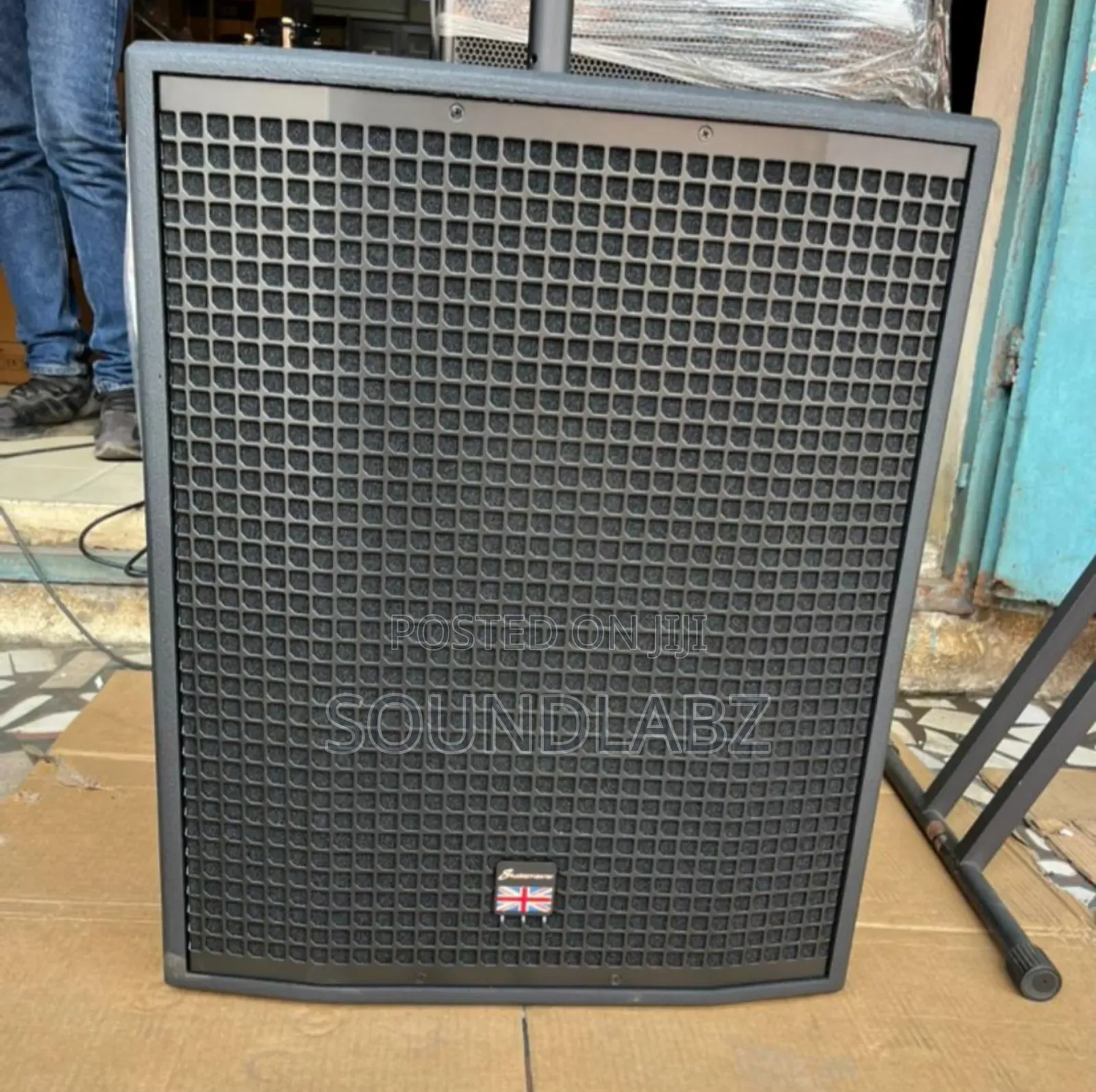 Studiomaster Vortex 18sa Powered Subwoofer/Speakers (Pair)
