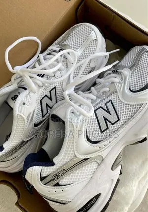 New Balance Sneaker