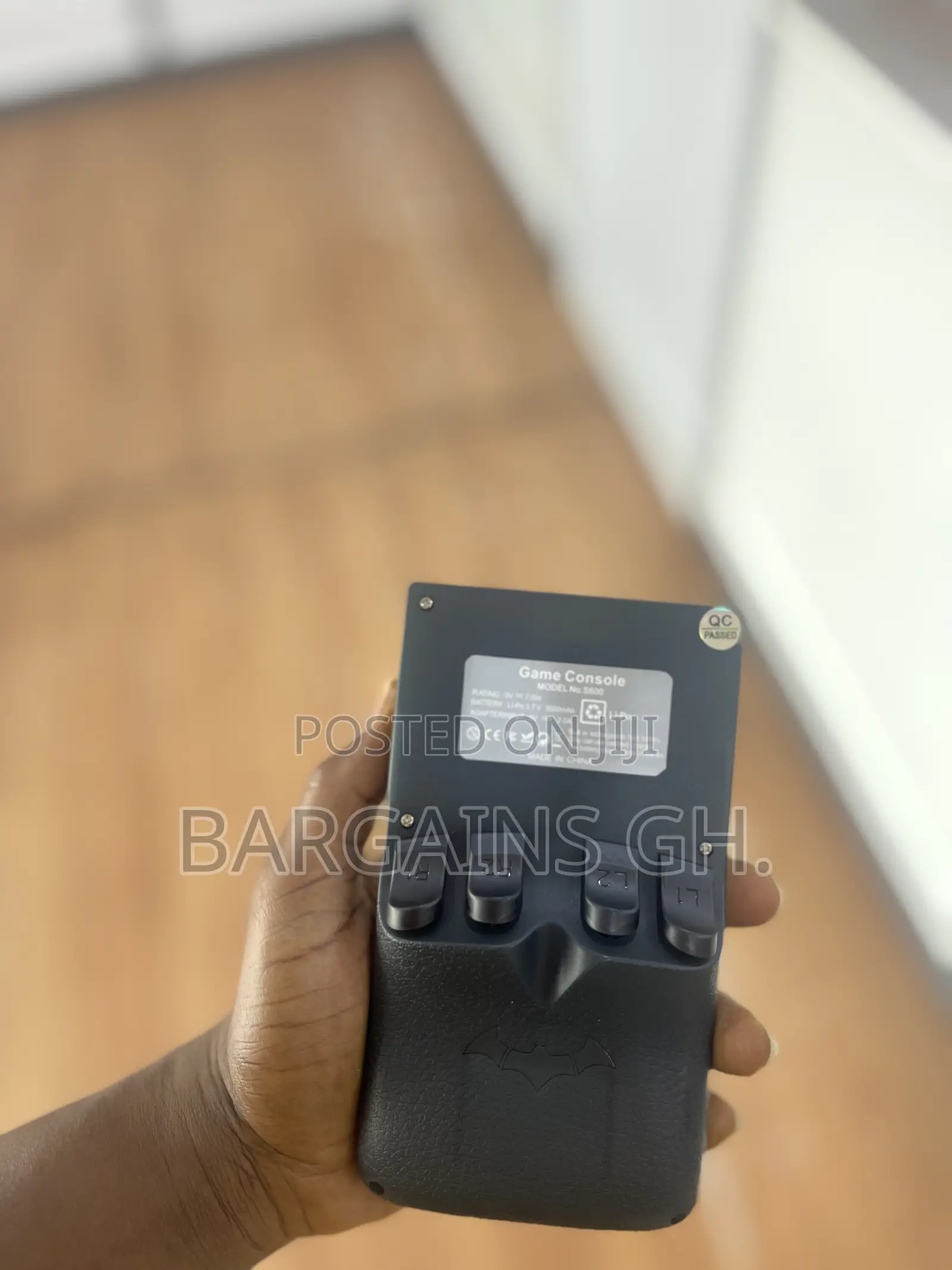 S600 Handheld Gaming Console With Protective Pouch