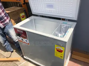 Pearl 200l Timeless Coolbox Chest Freezer for Family Food Storage