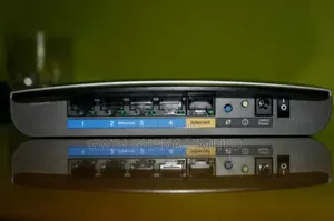 Linksys E2500 Dual Band Wireless Wifi Router .