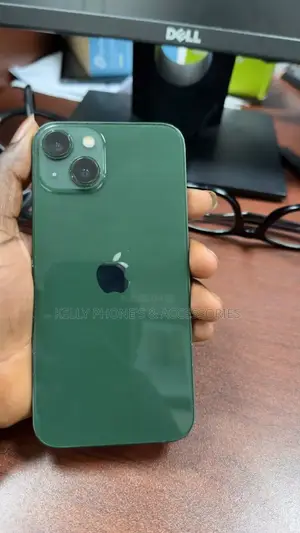 Apple iPhone 13 256 GB Green