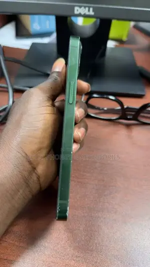 Apple iPhone 13 256 GB Green