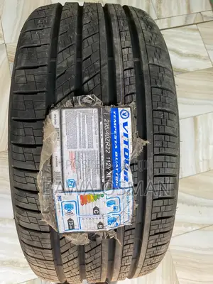 295/40/22 Tire