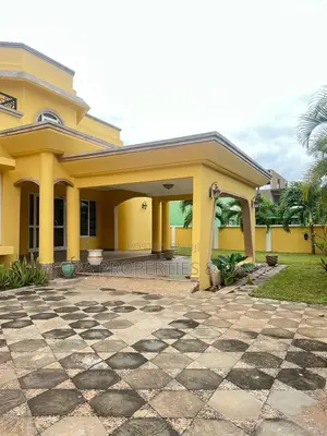 4bdrm House in Cantonments, Acquinas for rent
