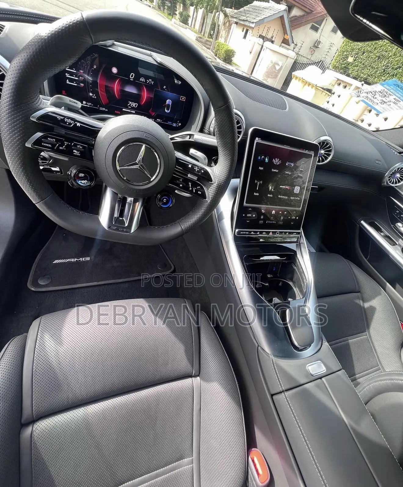 Mercedes-Benz SL-Class 2024 Red