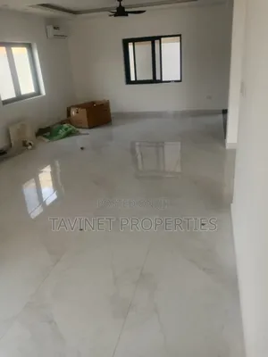 3bdrm Townhouse/Terrace in Ashaley Botwe for sale