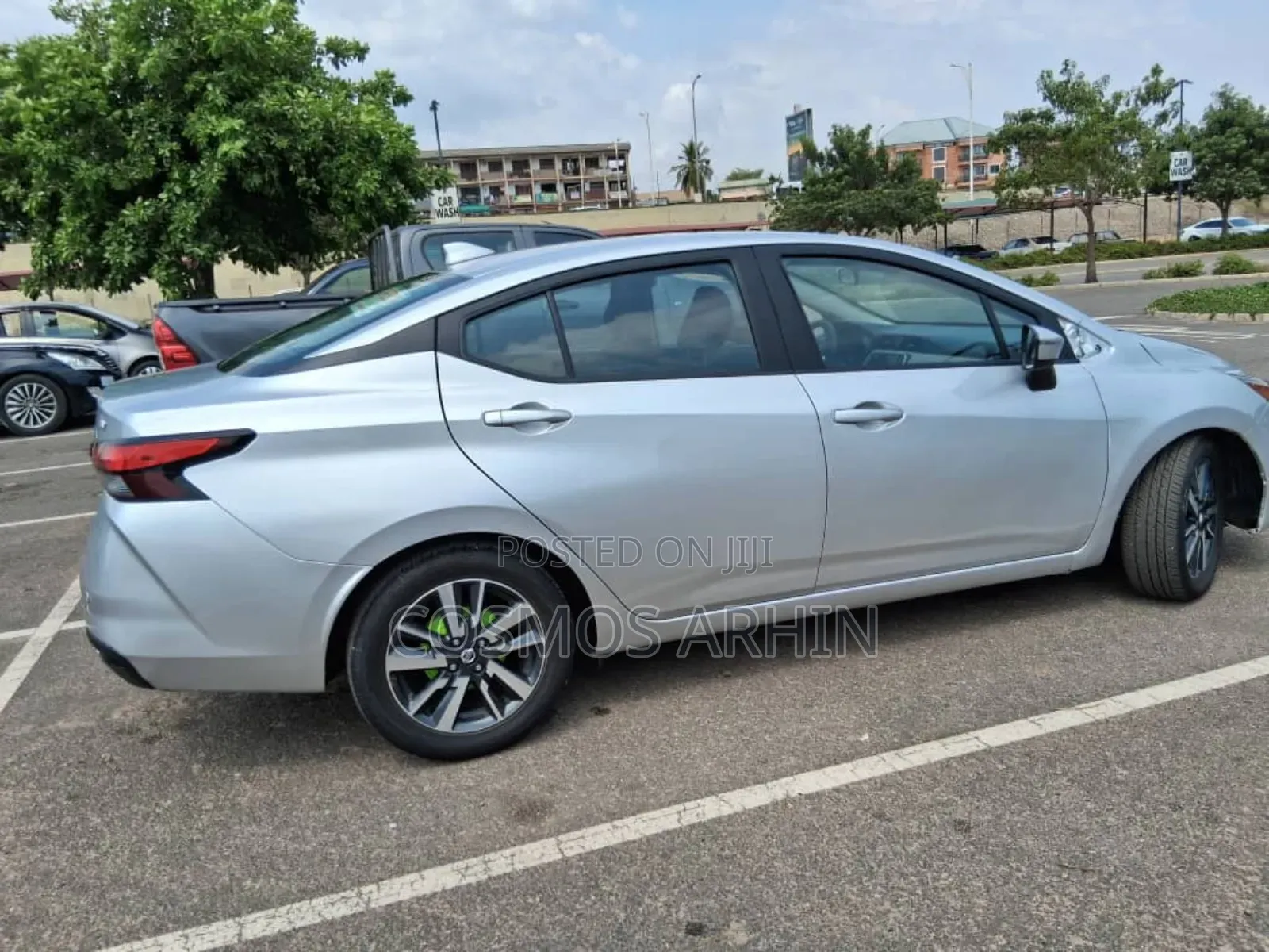 Nissan Versa 2022 Silver