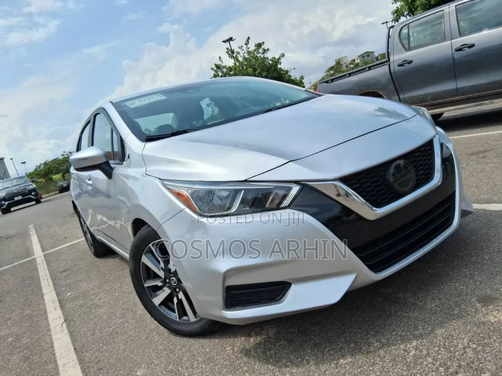 Nissan Versa 2022 Silver