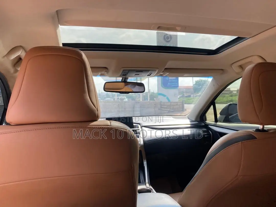 Lexus NX 300h Base 4x4 (2.5L 4cyl 2A) 2017 Black