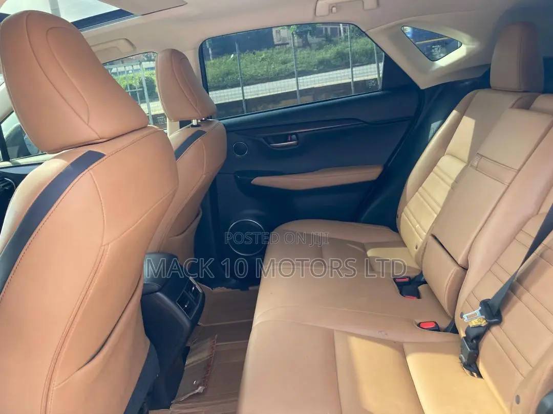 Lexus NX 300h Base 4x4 (2.5L 4cyl 2A) 2017 Black