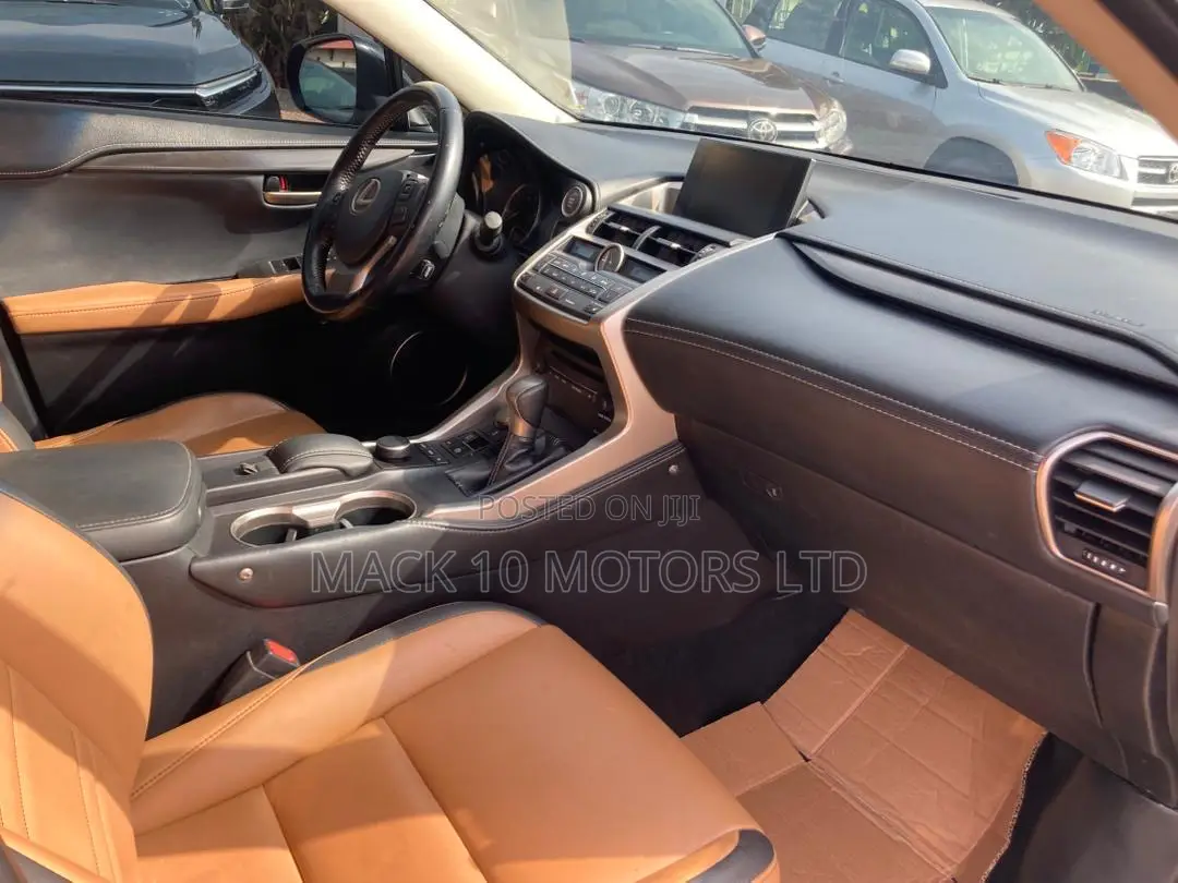 Lexus NX 300h Base 4x4 (2.5L 4cyl 2A) 2017 Black