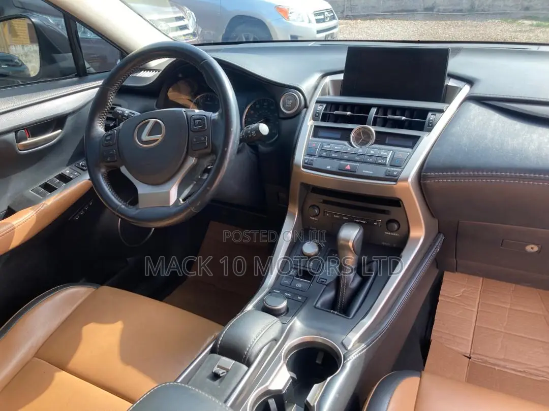 Lexus NX 300h Base 4x4 (2.5L 4cyl 2A) 2017 Black