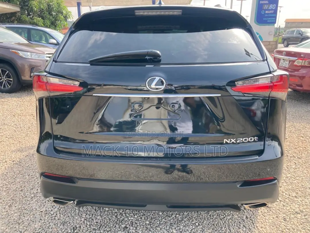 Lexus NX 300h Base 4x4 (2.5L 4cyl 2A) 2017 Black