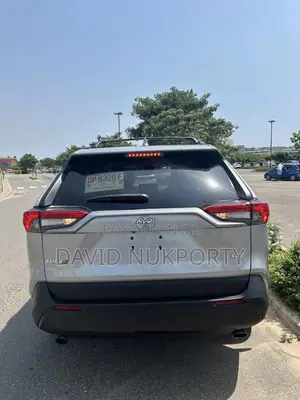Toyota RAV4 2021 Gray