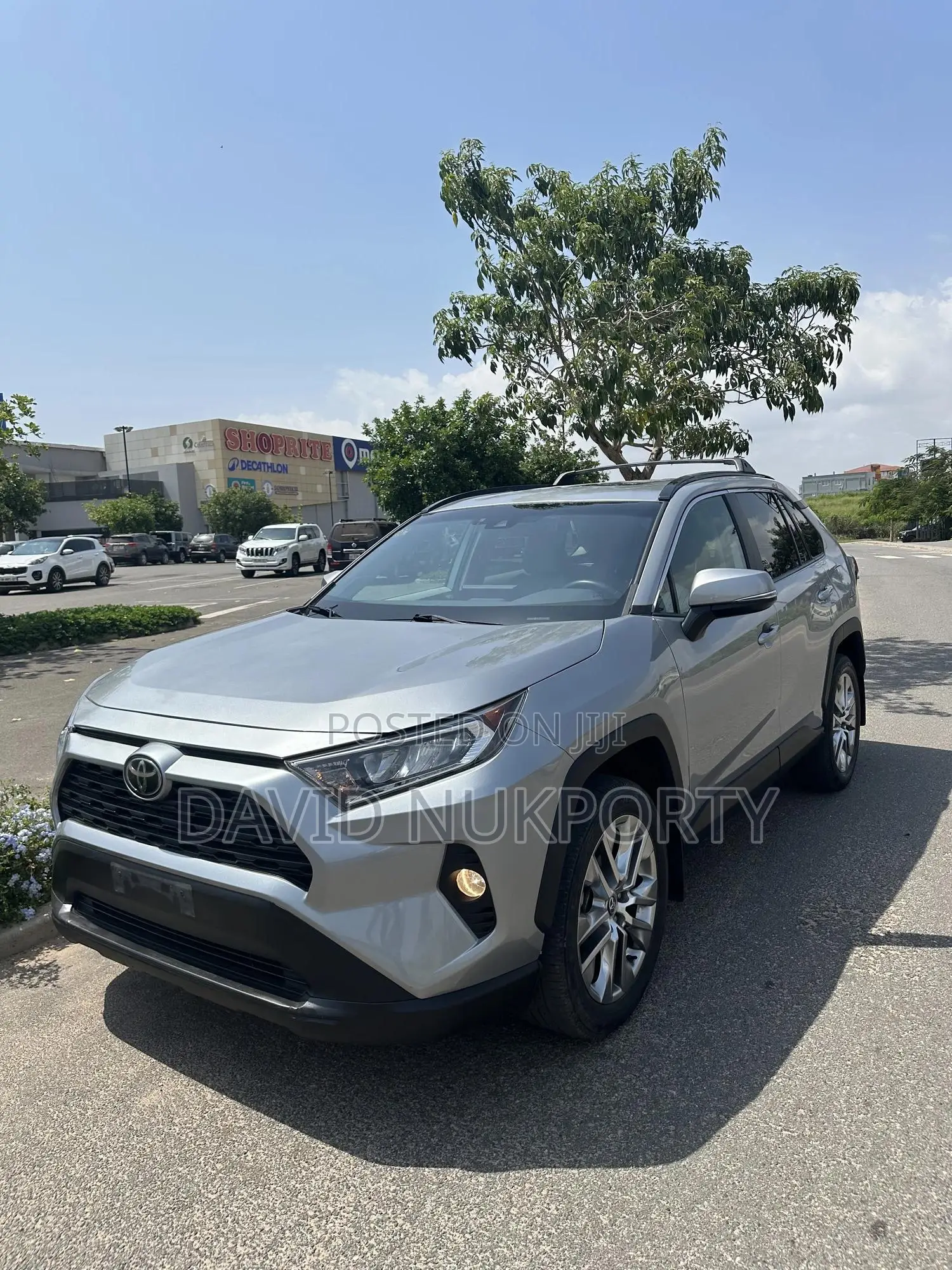 Toyota RAV4 2021 Gray
