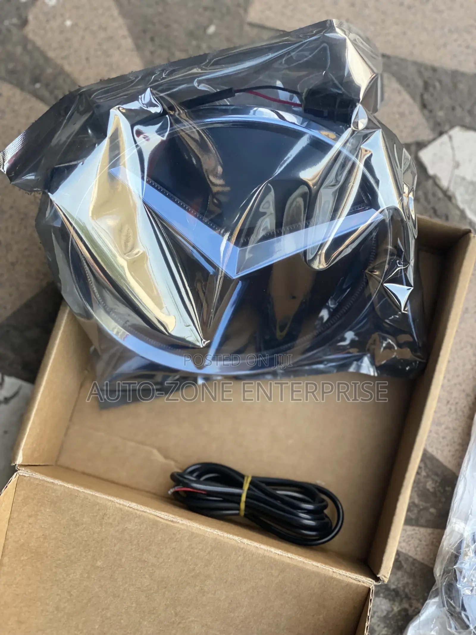 Mercedes Benz W204 C250 Led Crown Emblem