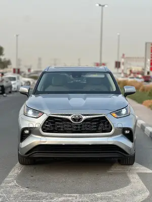 Toyota Highlander 2021 Silver