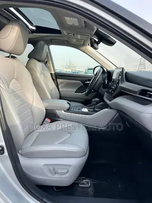 Toyota Highlander 2021 Silver