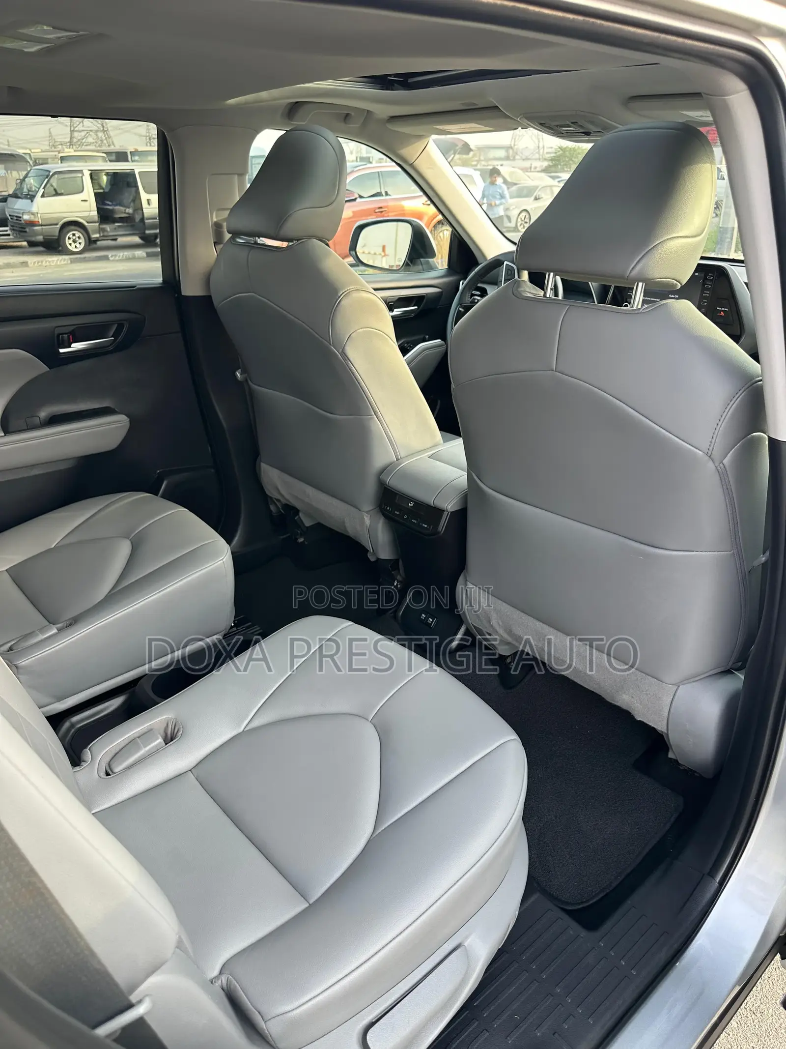 Toyota Highlander 2021 Silver