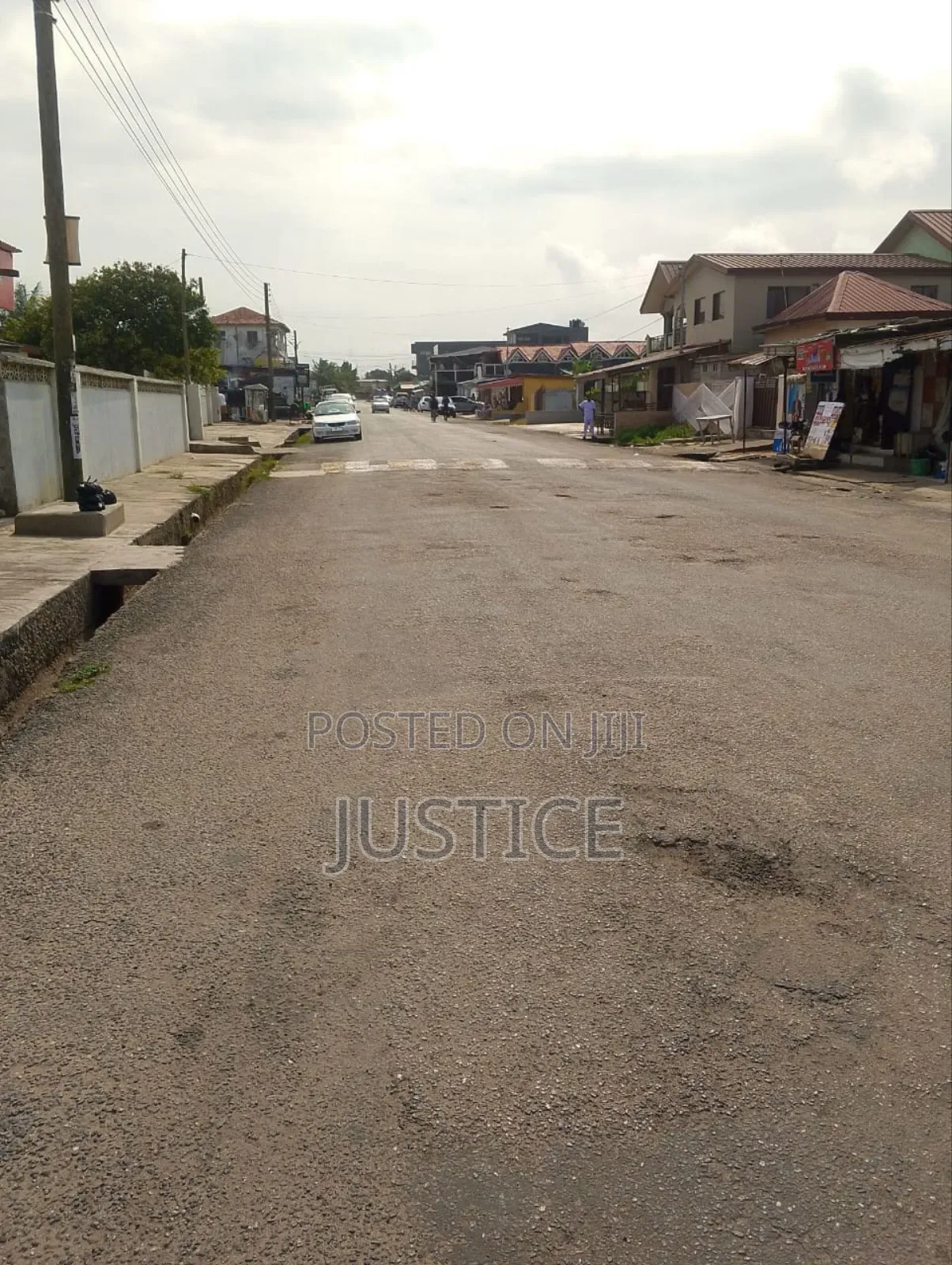 4bdrm House in Dansoman, Exhibition for sale