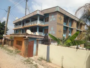 20bdrm House in Bohyen Abrepo, Kumasi Metropolitan for sale