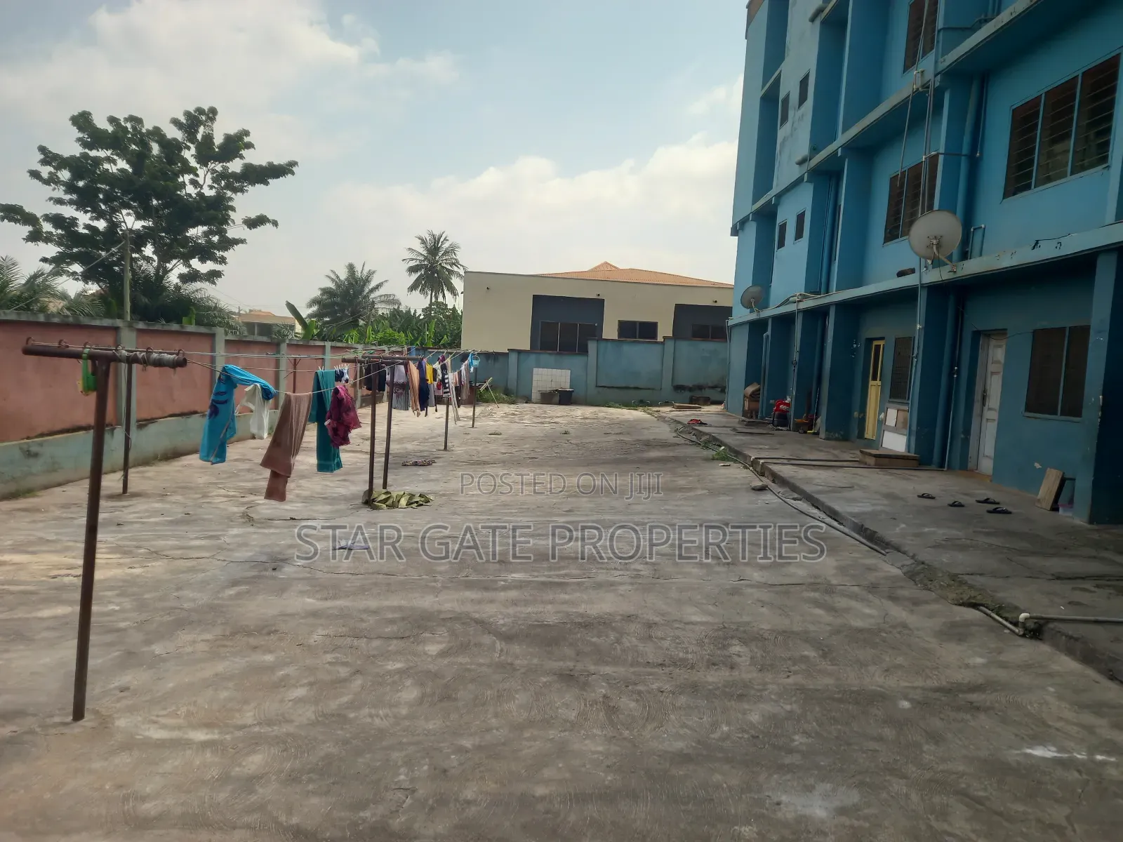 20bdrm House in Bohyen Abrepo, Kumasi Metropolitan for sale