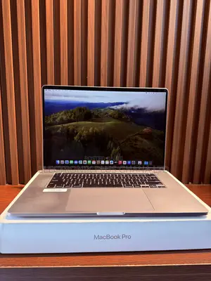 Laptop Apple MacBook Pro 2019 16GB Intel Core i9 SSD 1T