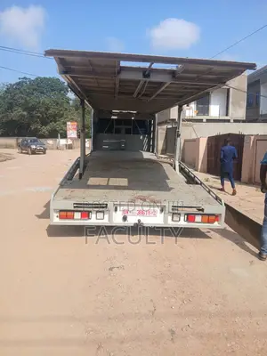 Car Carriers or Car Transporter Truck