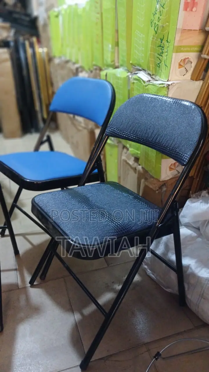 Leader Folding Chairs
