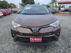 Toyota RAV4 Limited FWD (2.5L 4cyl 6A) 2016 Brown