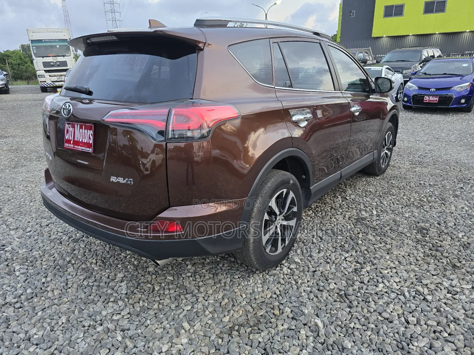 Toyota RAV4 Limited FWD (2.5L 4cyl 6A) 2016 Brown