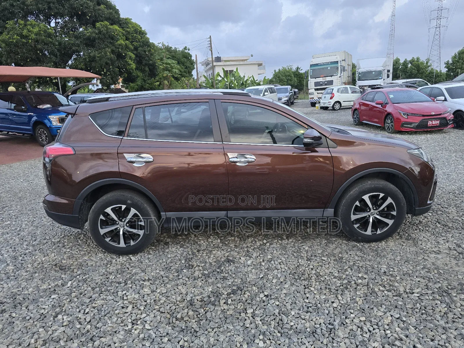 Toyota RAV4 Limited FWD (2.5L 4cyl 6A) 2016 Brown