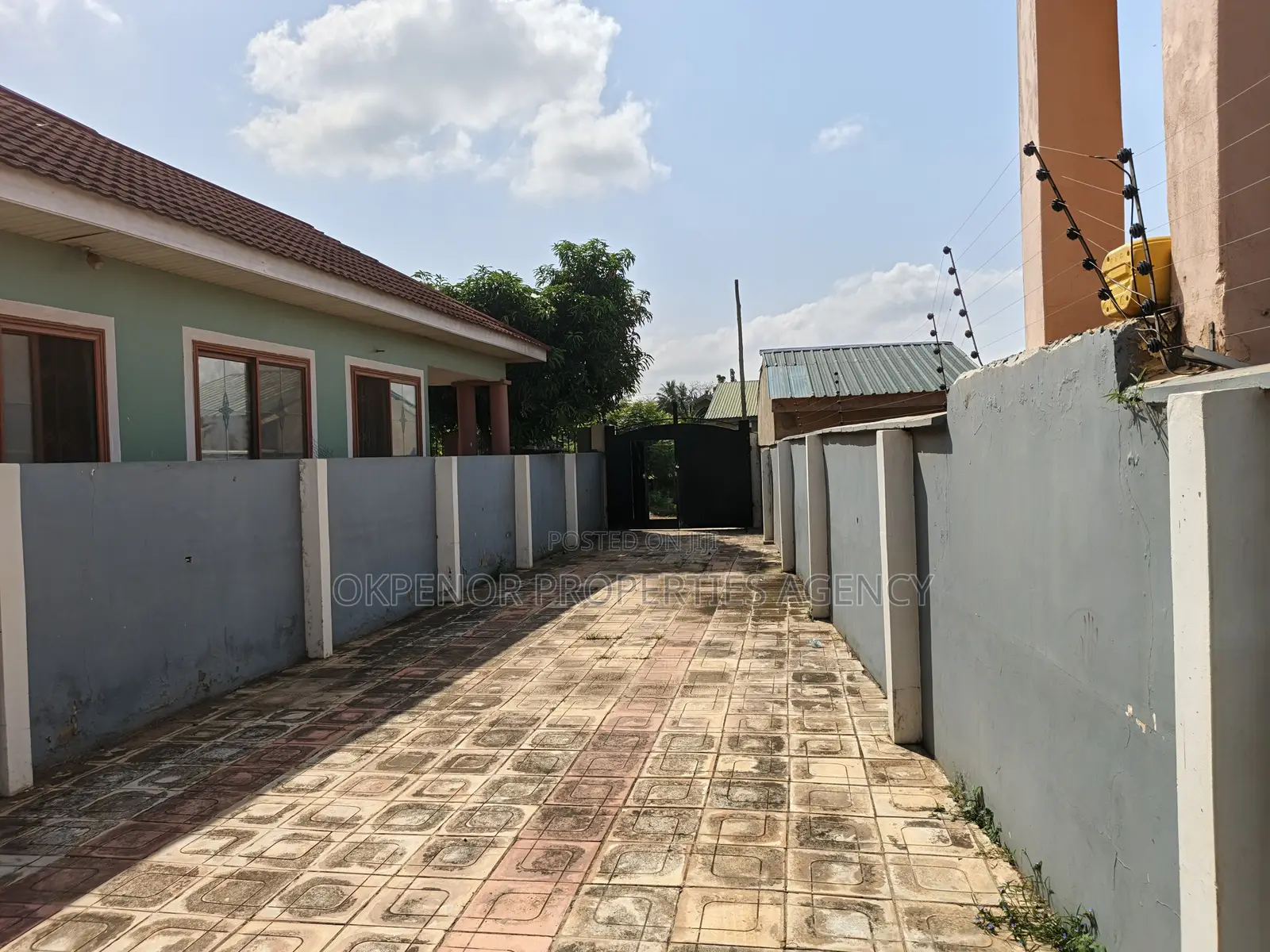3bdrm House in Amrahia, Frafraha for sale