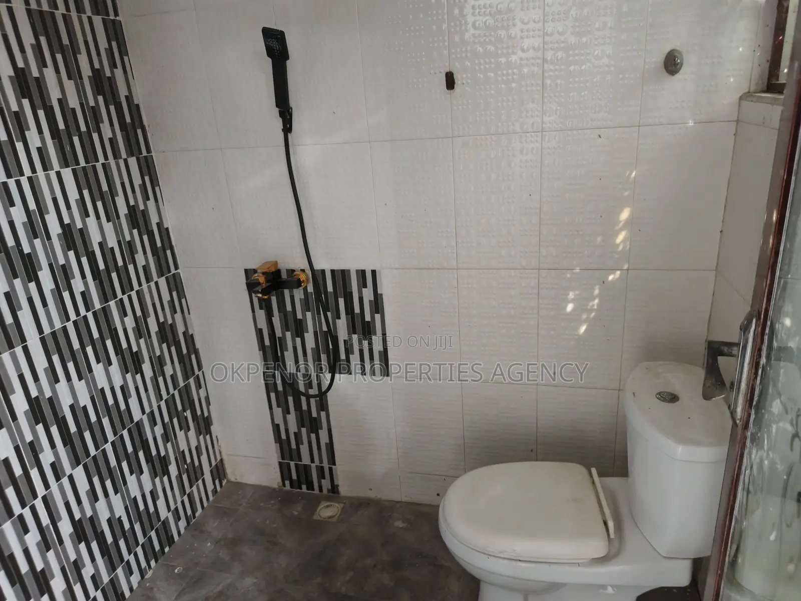 3bdrm House in Amrahia, Frafraha for sale