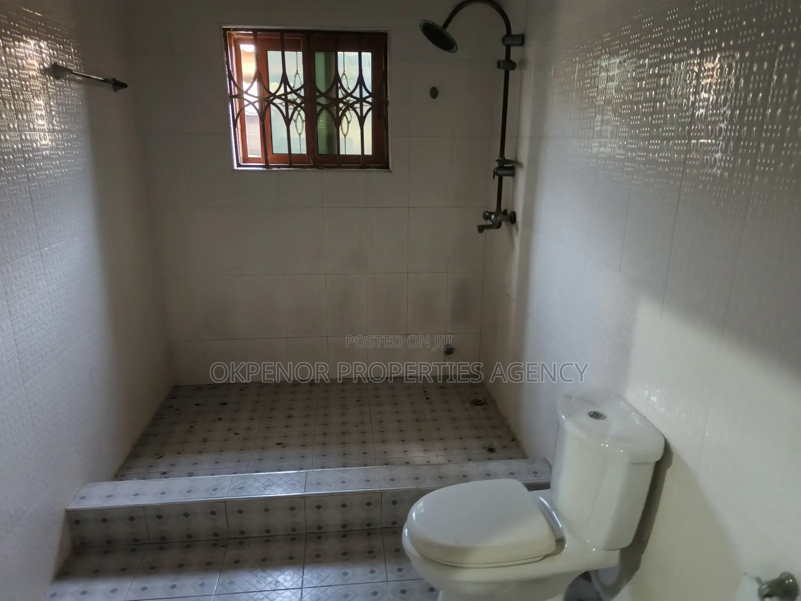 3bdrm House in Amrahia, Frafraha for sale